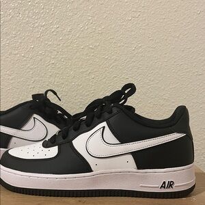 Nike Kids Black and White Sneakers